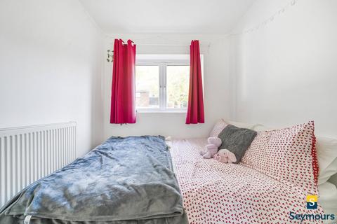 65 Pond Meadow, Guildford, GU2 8LG