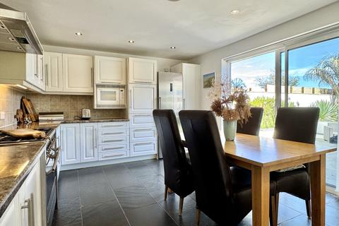 5 bedroom bungalow for sale, Lamorna, Trevone, PL28