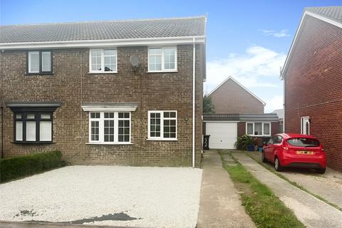 3 bedroom semi-detached house to rent, Matthews Close, Kent CT14