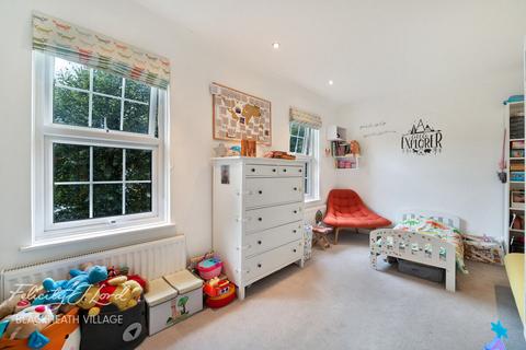 32 Ryculff Square, London, SE3 0SN