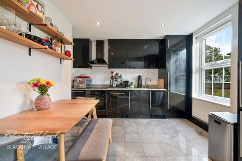 32 Ryculff Square, London, SE3 0SN
