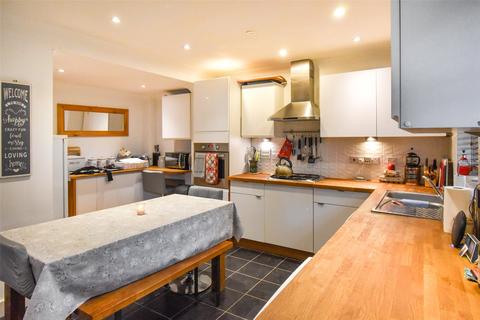 5 bedroom house for sale, Woodland Walk, Hampshire GU12