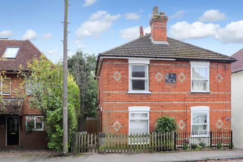 2 bedroom semi-detached house to rent, 129 Stoughton Road, Guildford