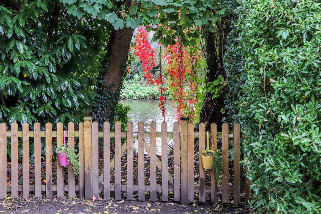 River access at the foot of the garden