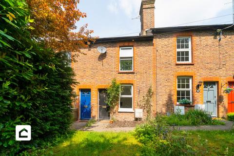 2 bedroom terraced house to rent, Orchard Cottages Quality Street, Redhill RH1