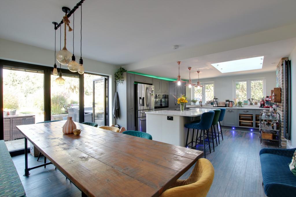 Kitchen diner