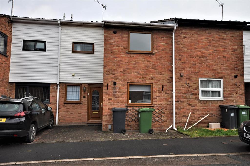 Lambourn Crescent, Leamington Spa 3 bed terraced house to rent £1,200