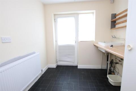 12 Rose Mount, Bradford, BD2 4JJ