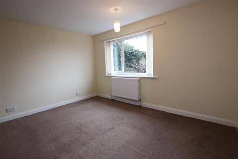 12 Rose Mount, Bradford, BD2 4JJ