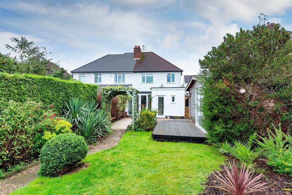 8 Sunridge Avenue-Garden 2.jpg