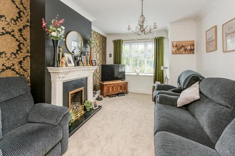 8 Sunridge Avenue, Wombourne, Wolverhampton, WV5 9HF