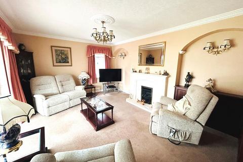 Aprils End Atch Lench Road, Church Lench, Evesham, WR11 4UG