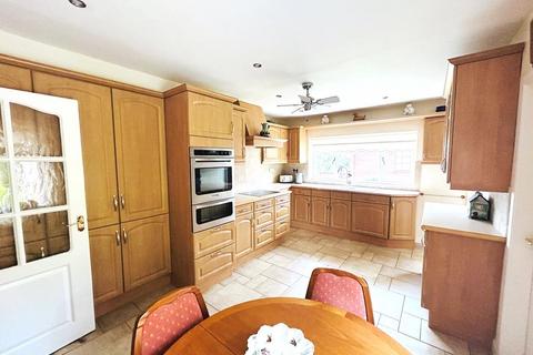 Aprils End Atch Lench Road, Church Lench, Evesham, WR11 4UG