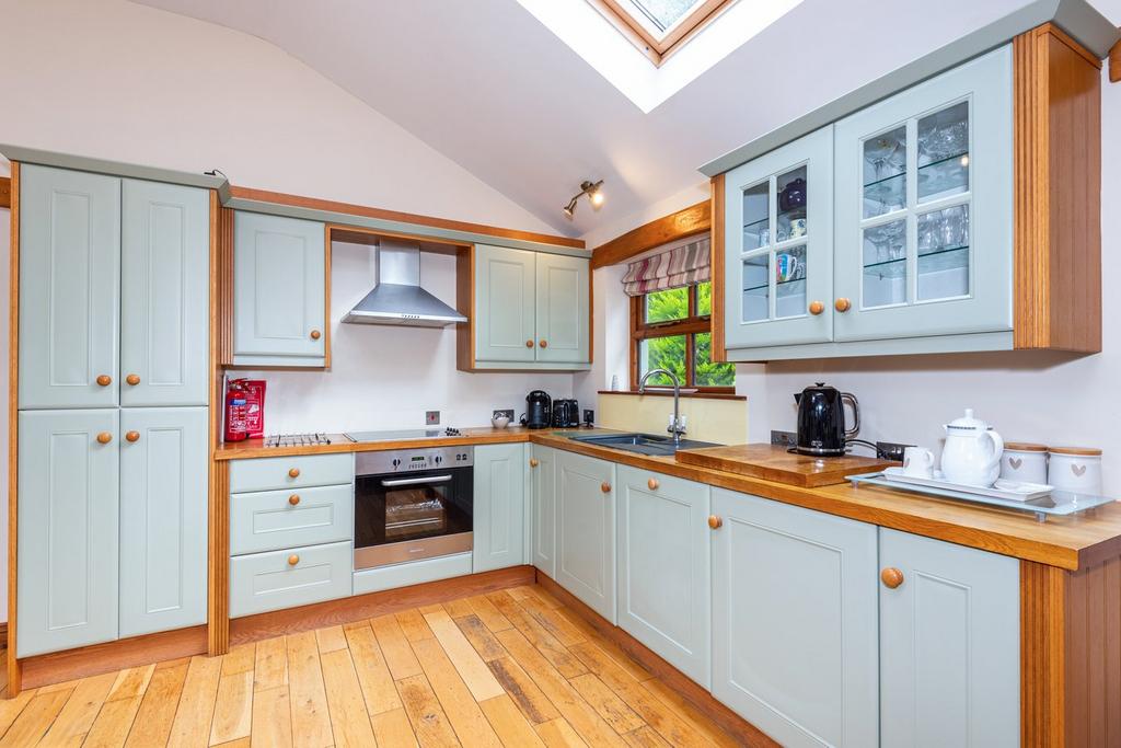 HOLIDAY COTTAGE  Kitchen area