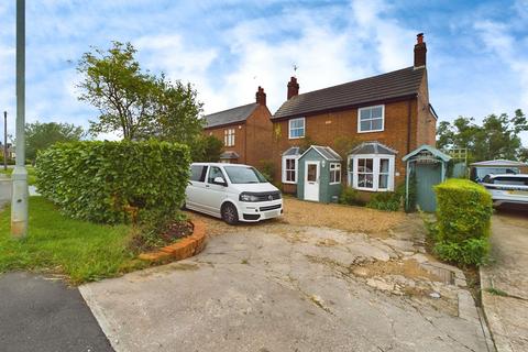 4 bedroom detached house for sale, Peterborough Road, Farcet, PE7