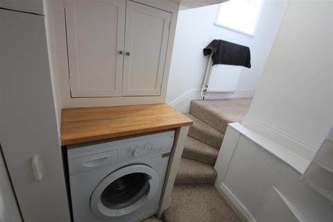 2 bedroom flat to rent, Bedford Place, Brighton