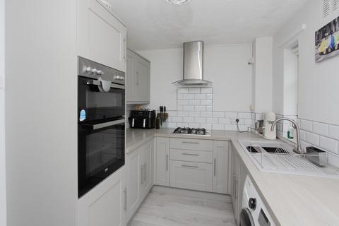 2 bedroom ground floor flat for sale, The Green, Charlton, SP10