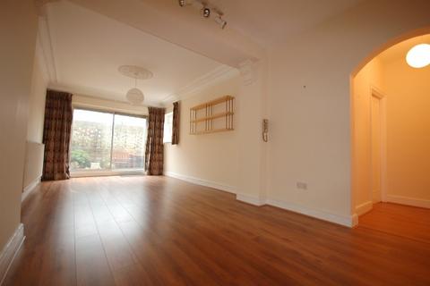 2 bedroom flat to rent, Chiswick High Road, London W4