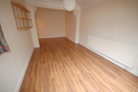 2 bedroom flat to rent, Chiswick High Road, London W4