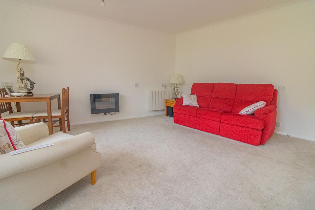 Lounge / Dining Room