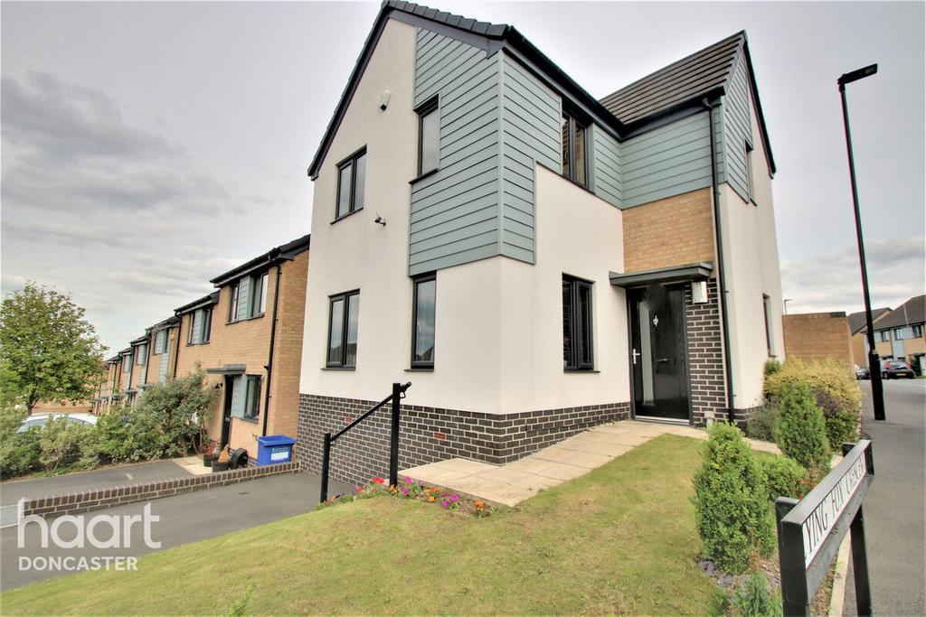 Diamond Jubilee Way, Edlington... 3 bed detached house for sale £190,000