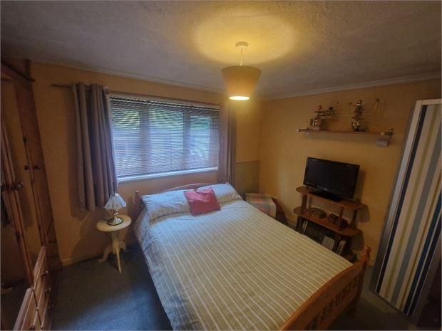 Rear bedroom