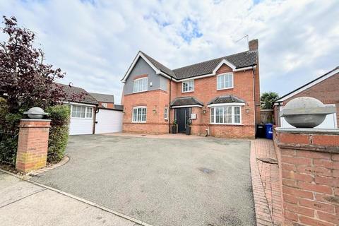 4 bedroom detached house for sale, Rickyard Walk, Grange Park, Northampton NN4