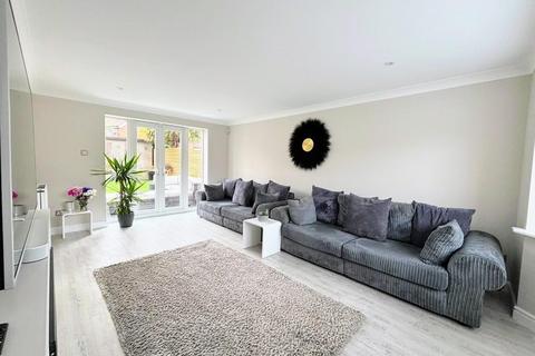 4 bedroom detached house for sale, Rickyard Walk, Grange Park, Northampton NN4