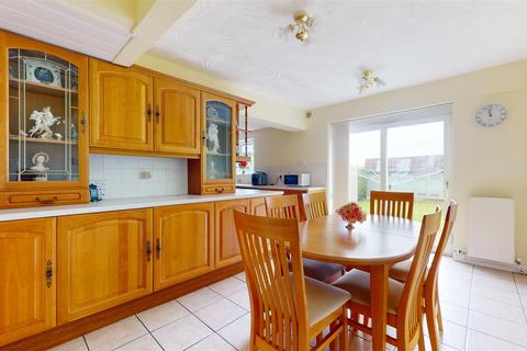 4 bedroom semi-detached house for sale, Creswicke Road, Bristol