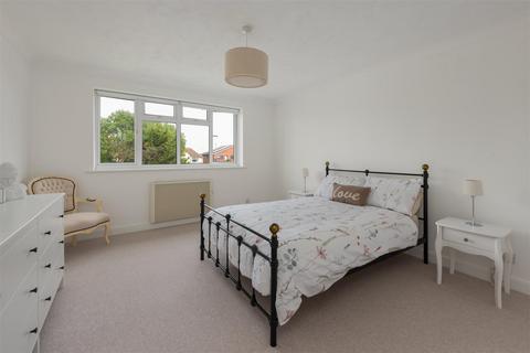 2 bedroom apartment for sale, Tankerton Road, Whitstable