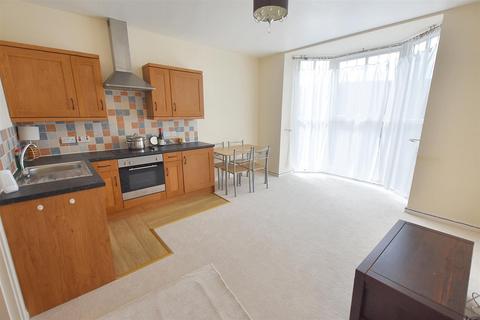 1 bedroom apartment for sale, Co-Op Lane, Pembroke Dock