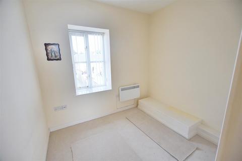 1 bedroom apartment for sale, Co-Op Lane, Pembroke Dock