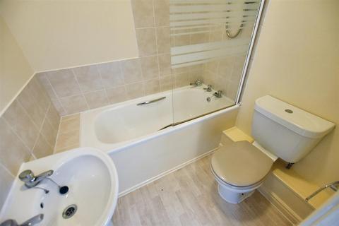 1 bedroom apartment for sale, Co-Op Lane, Pembroke Dock