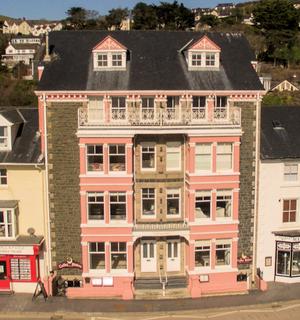 Glandovey Terrace, Aberdovey LL35