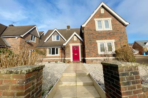 4 bedroom chalet for sale, Silverwood Close, Wimborne, Dorset