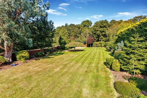 4 bedroom detached house for sale, Middle Street, Nazeing, Essex