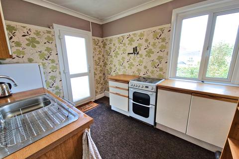 2 bedroom flat for sale, 2B BLUNDELL AVENUE, PORTHCAWL, CF36 3YY