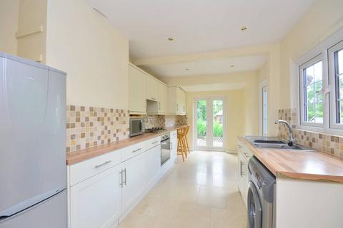 2 bedroom cottage to rent, Perry Hill, Worplesdon, Guildford, GU3