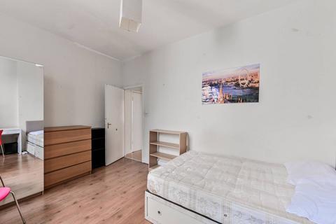 2 bedroom flat to rent, Muswell Avenue, Muswell Hill, London, N10