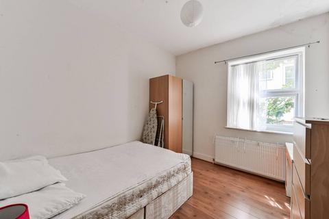 2 bedroom flat to rent, Muswell Avenue, Muswell Hill, London, N10