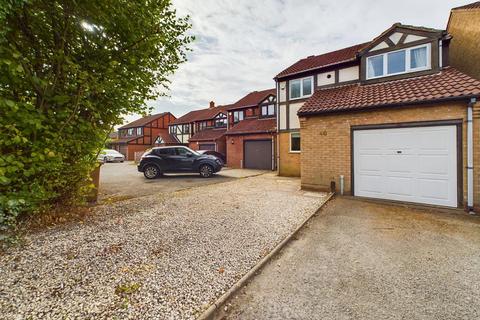 3 bedroom semi-detached house to rent, Frankholmes Drive, Shirley B90