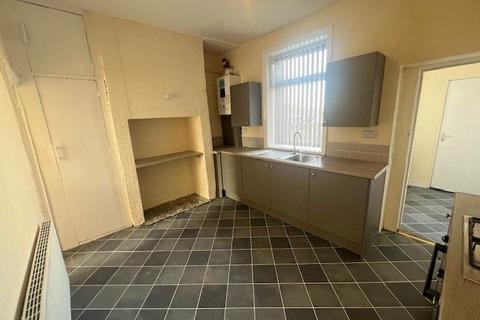 2 bedroom terraced house to rent, Willows Lane, Accrington