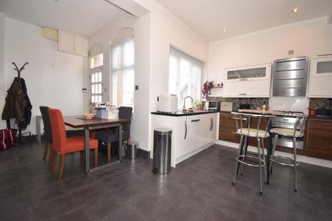 5 Van Buren Place, Exeter, EX2 7TJ