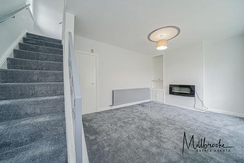 3 bedroom semi-detached house to rent, Kensington Drive, Salford, M5