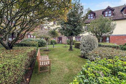 2 bedroom retirement property for sale, 1 Wortley Road, Highcliffe, Dorset. BH23 5DR