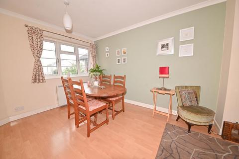 2 bedroom maisonette for sale, Belmont Road, Twickenham TW2