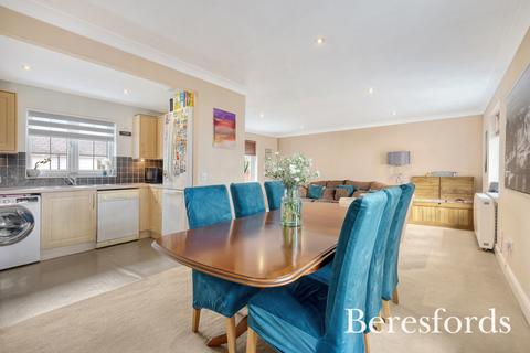 23 Bantock Way, Witham, CM8 1BG