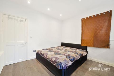 89 Rosslyn Crescent, Harrow, HA1 2SA
