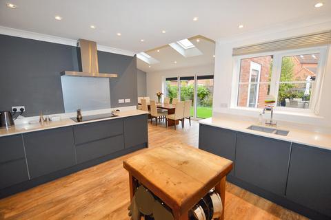 25 Buttercup Drive, Bourne, PE10 0PZ