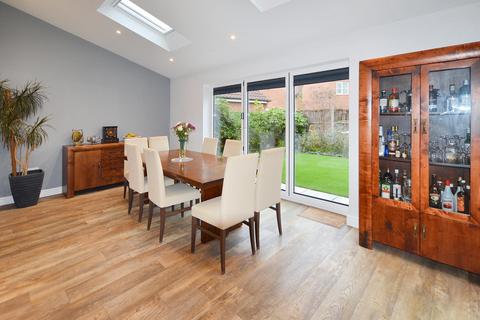 25 Buttercup Drive, Bourne, PE10 0PZ